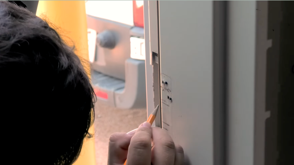 mounting the keypad and sealing the installation