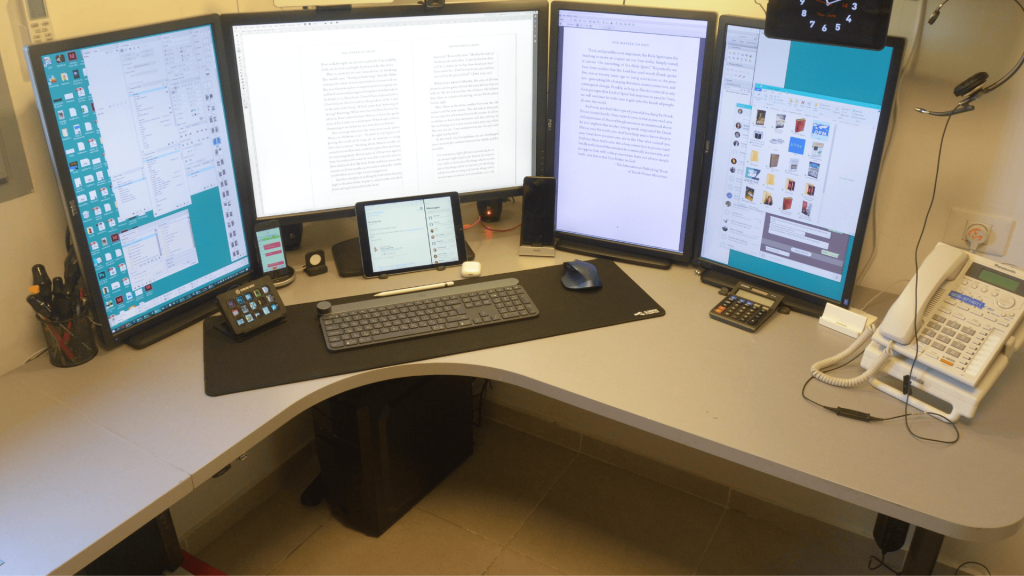 vertical side monitor layout