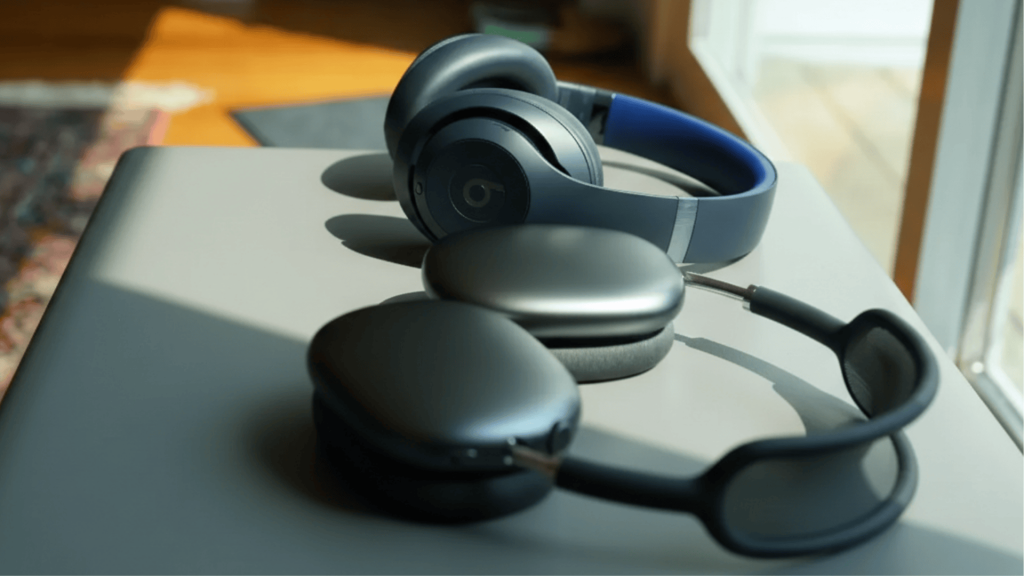 which headphones are better for travel