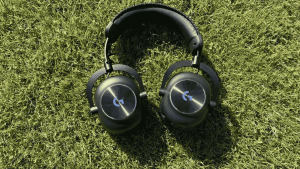 best-closed-back-headphones-logitech-g-pro-x