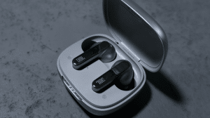 key features of jbl live pro 2